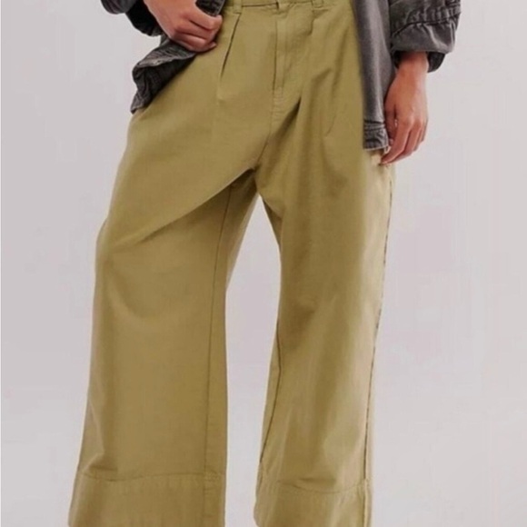 Free People Sweet Talk Chino Pants Size 4 NWOT green - Picture 1 of 12